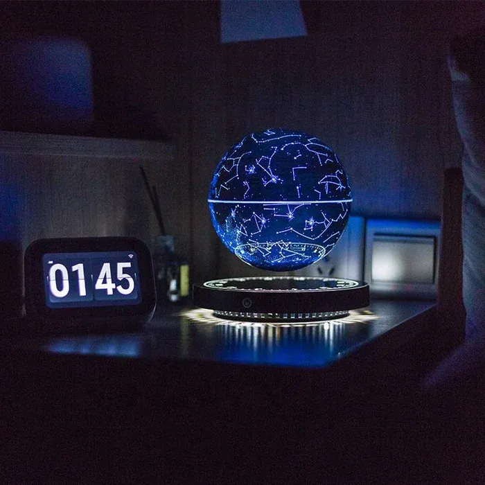 Earth Magnetic Levitating Light Globe