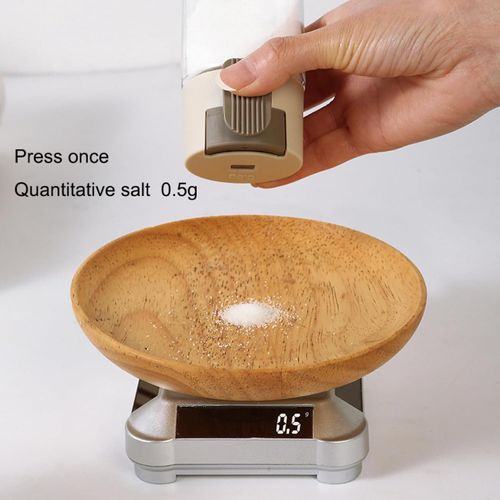 Quantitative salt control bottle, four-piece household seasoning bottle