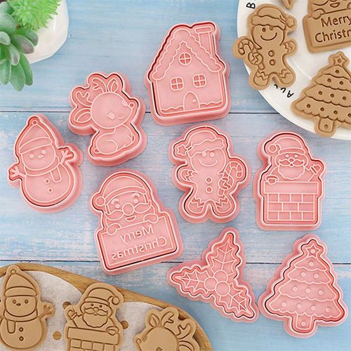 8 PIECE SET – CHRISTMAS COOKIE MOULDS