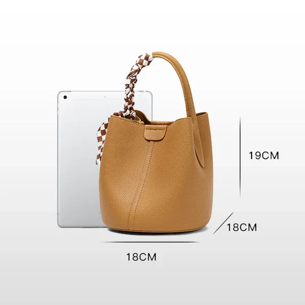 Ladies fashion leather shoulder bag