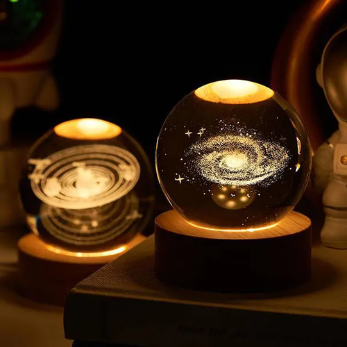 LED SPHERE – NIGHT LIGHT FOR A COSMIC ATMOSPHERE