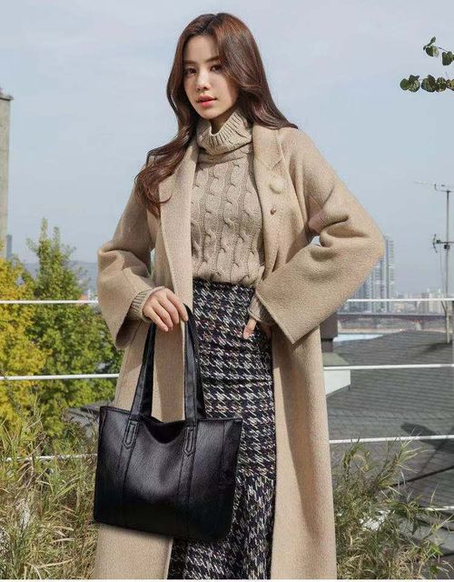 Refined Women  Handbag