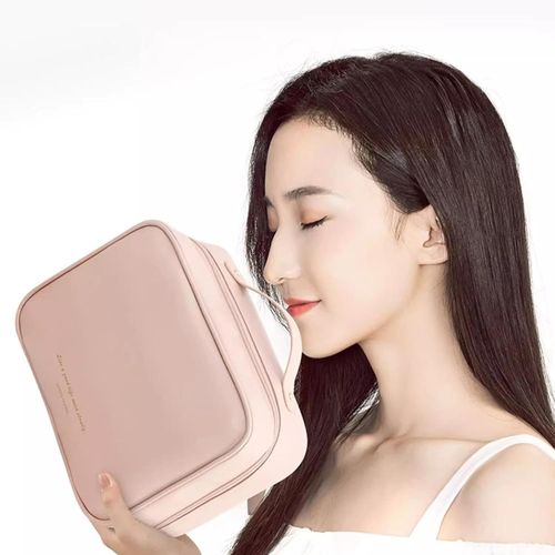 Portable Hanging Makeup Pouch