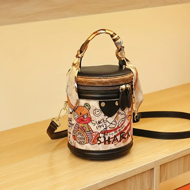 Cartoon Bear Pattern Bucket Bag