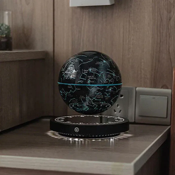 Earth Magnetic Levitating Light Globe