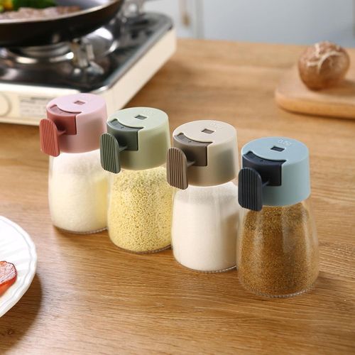 Quantitative salt control bottle, four-piece household seasoning bottle