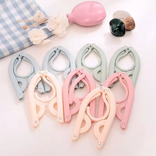 Multifunctional plastic foldable clothes hanger