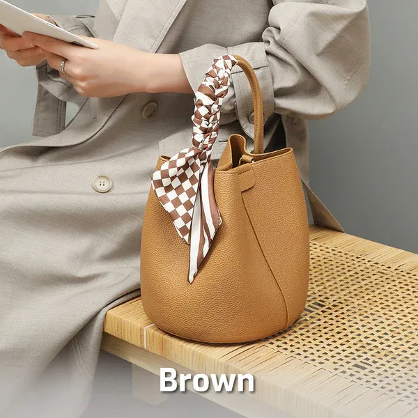 Ladies fashion leather shoulder bag