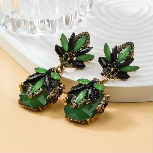Trend New Green Resin Acrylic Rhinestone Geometric Flower Stud Earrings for Women Luxury Fashion Vintage Party Jewelry