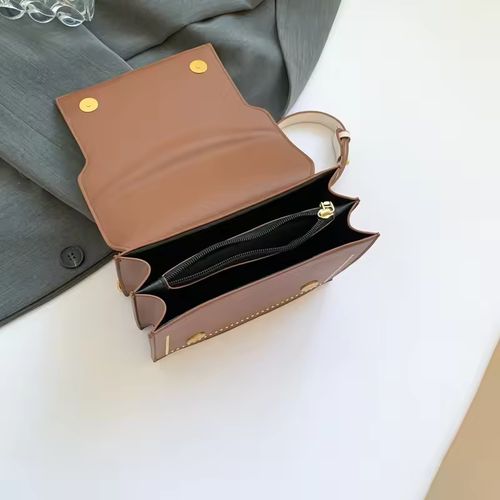 Pu Small Square Bag, New Chain Retro Bee Shoulder Handbag, High-value Tote Bag, Contrasting Color Crossbody Bag