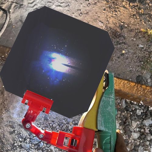 Adjustable Clip On Welding Panel Red Bracket Portable Welding Blackout Panel Protecting the Face for Industry Workshop
