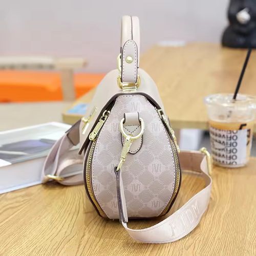 Women's bags, versatile small square bags, 2025 new large-capacity elegant handbags, shoulder bags, crossbody bags, apple bags