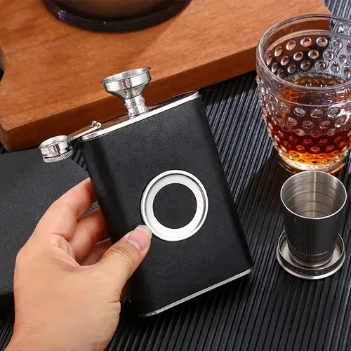 Wine portable hip flask with built-in collapsible glass and funnel