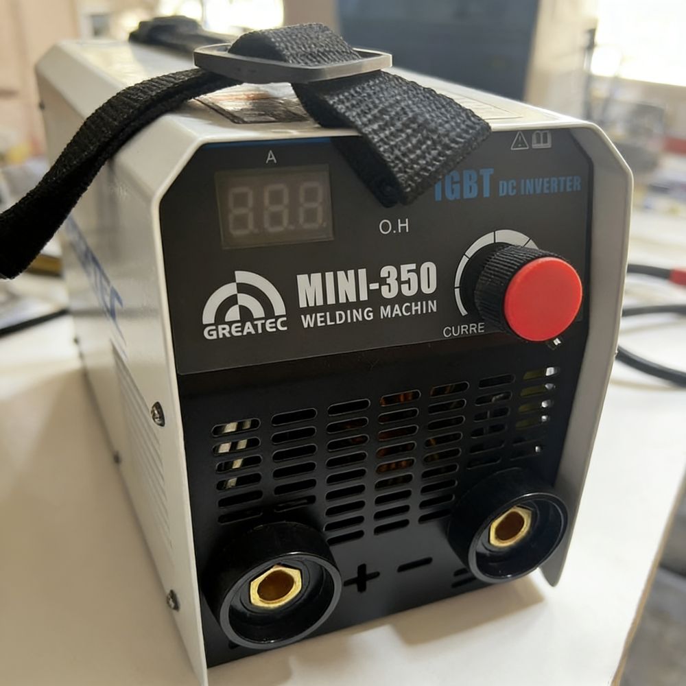 Máquina de Soldadura Manual Pequena - Portátil e Eficiente