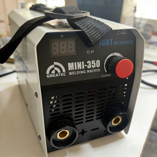 Máquina de Soldadura Manual Pequena - Portátil e Eficiente