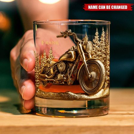 Nunca subestime um homem velho com sua motocicleta-vidro personalizado Biker Whiskey