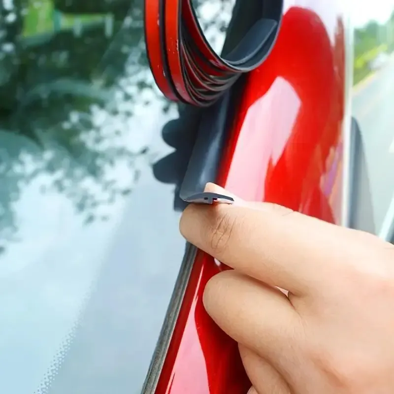 T-shaped automotive windshield rubber sealing strip
