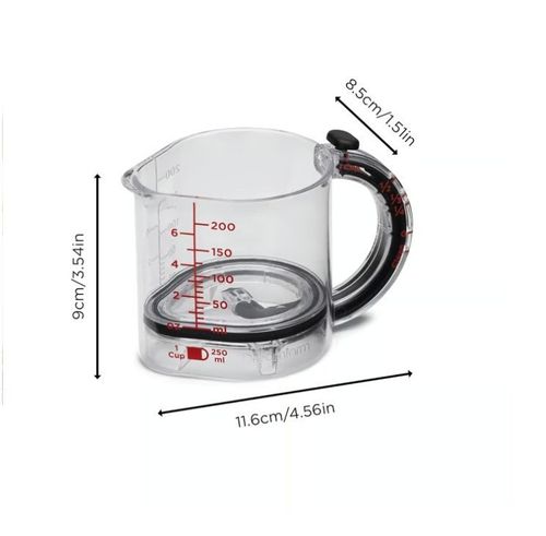 All-in-one adjustable measuring cup