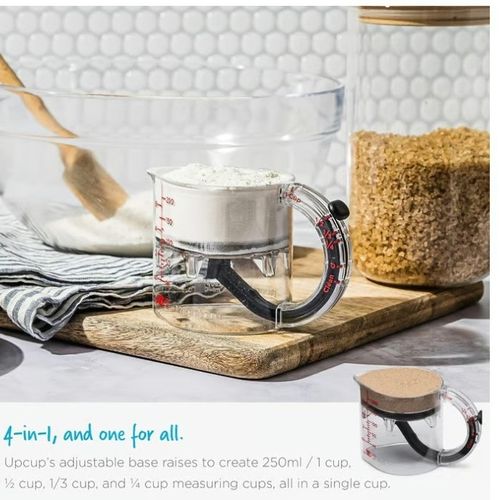 All-in-one adjustable measuring cup