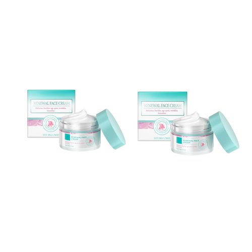 Daily moisturizer brightens skin, minimizes pores, and improves skin tone and texture for a smooth, youthful glow