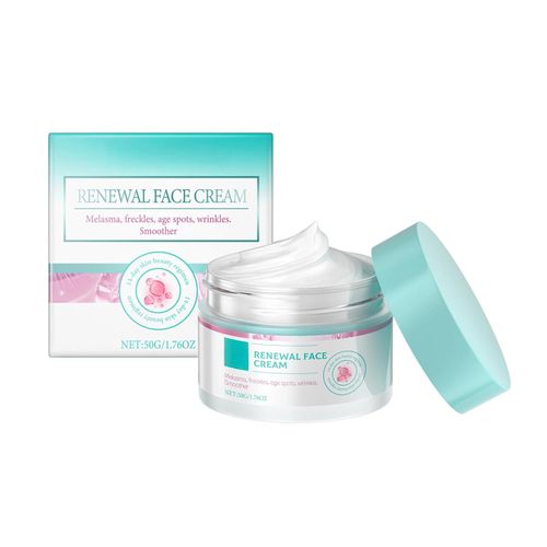 Daily moisturizer brightens skin, minimizes pores, and improves skin tone and texture for a smooth, youthful glow