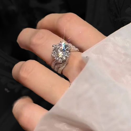 Luxury 5 Carat Moissanite Ring Full Paved Diamond‑Set Women Wedding Engagement Ring Perfect For Proposal Marriage