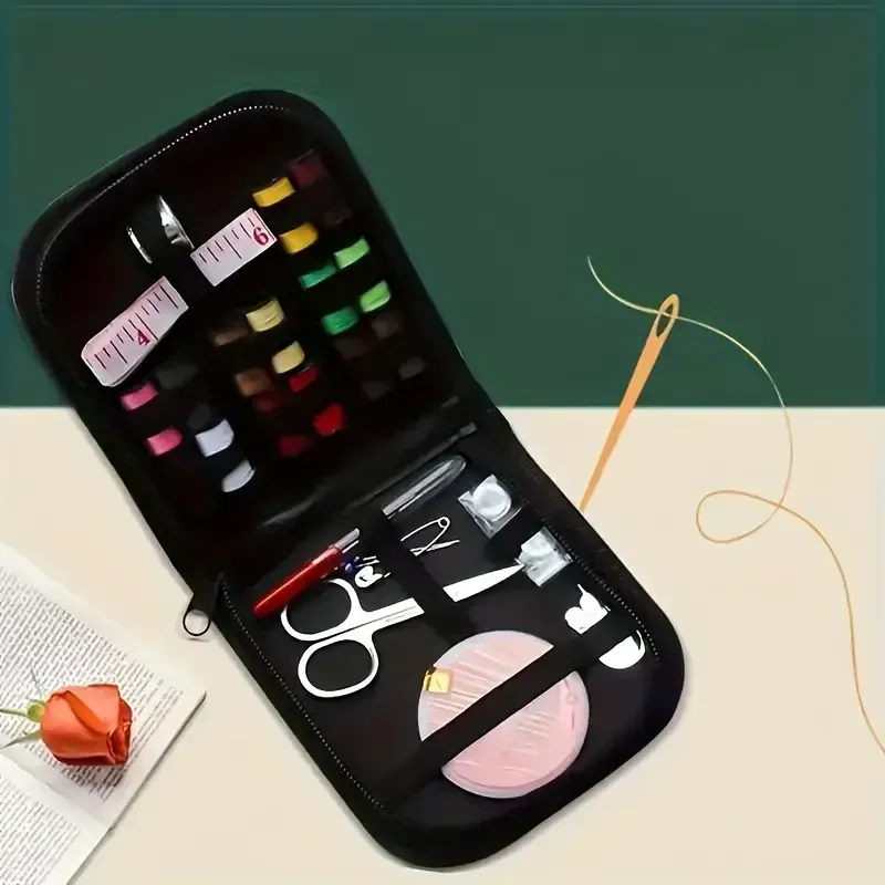 Mini kit de couture de voyage portable et coloré