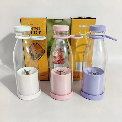 A juicing cup as cute as a small wine bottle, with 6 powerful blades, and portable by hand.