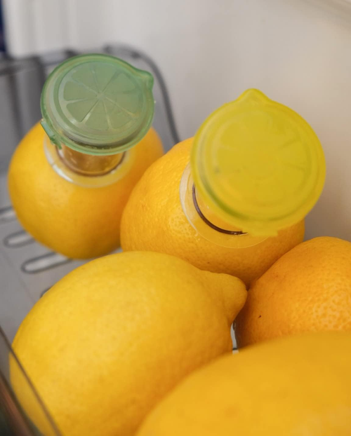 2-Pack Lemon Juicer – Plastic Lime Juicer – Compact Citrus Press with Lid – For Extracting Lime Juice for Cocktails and Drinks