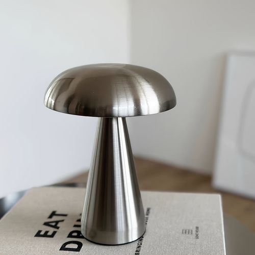 desk lamp