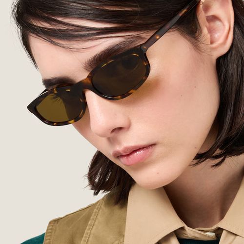 2025 New Small Frame Stylish Sunglasses INS Influencer Same Style, Slimming Effect for Round Faces, Luxury-Level Aesthetic, Trendy UV Protective Shades