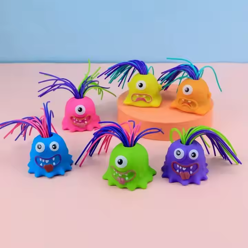 The educational stress-relieving toy is novel and interesting. Pull its hair and scream with a friend monster to relieve their new outlet for stress