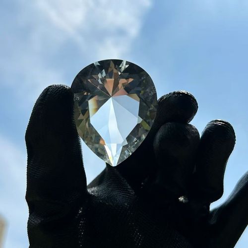 💎💎Collectible African Heart crystal figurine, Delta Operation game-related collectible item, gift for collection