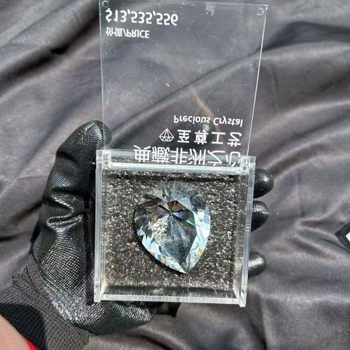 💎💎Collectible African Heart crystal figurine, Delta Operation game-related collectible item, gift for collection