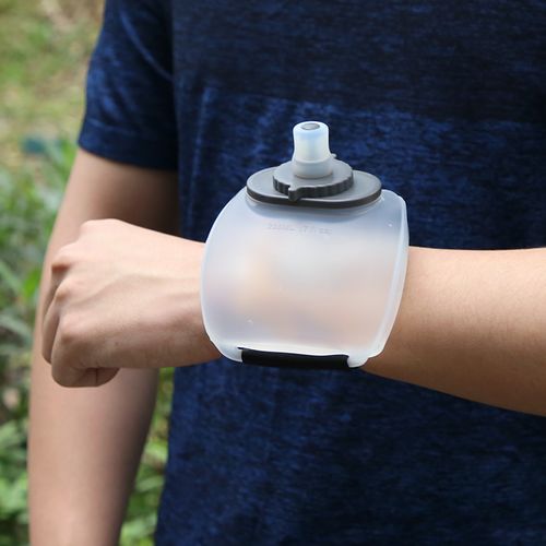 220ml Silicone Hand Flask Portable Outdoor Sports Moisturizing Equipment Running Cycling Fitness Camping Mountaineering