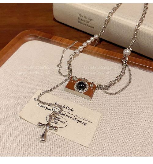 Maillard Vintage Luxury Silver Camera Necklace - Women's Stylish and Versatile Pearl Necklace | Fashion Statement Jewelry for a Fashion-Forward Style