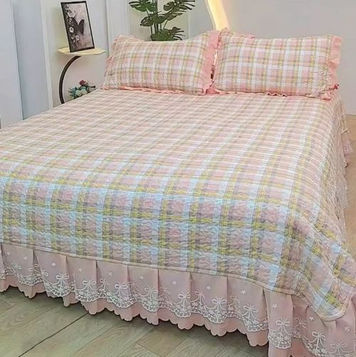 New Style Princess Plaid Bed Skirt Bedding Set, Three-Piece Soft Lace Bed