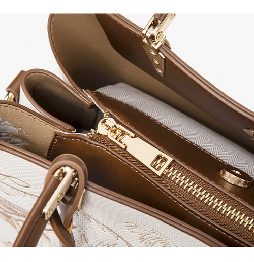 High-quality Chinese style women's handbag, large capacity, 2026 new embroidered shoulder bag, crossbody small square bag