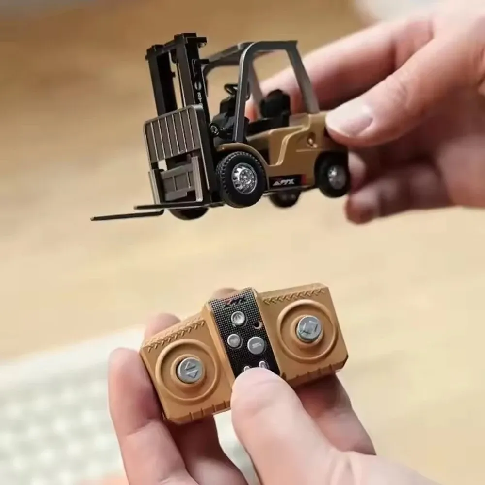 ​Z6750-Z6752-Z6753 RTR 1-64 2.4G Mini RC Car Alloy Forklift Excavator Dump Truck Support App Remote Controlled LED Light Sound Engineering Vehicle Two Speed Desktop Toys Model Collection Gift For Boys - Excavator