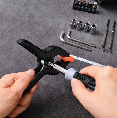 18-in-1 Multi-Function Tool Flashlight