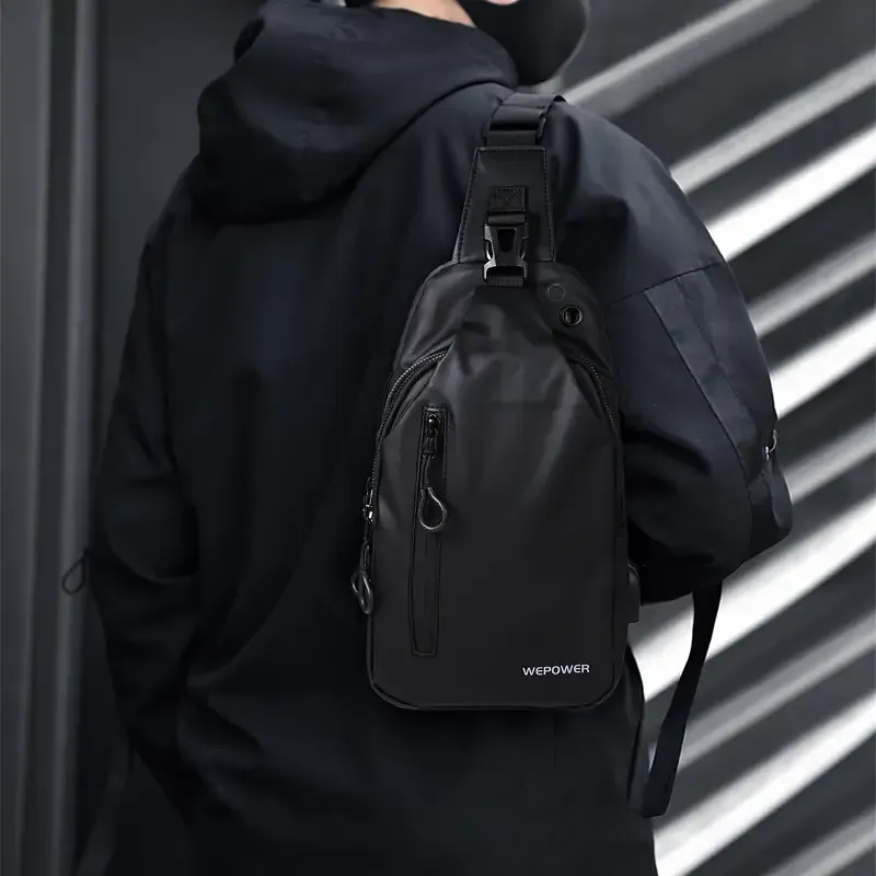 🔥 Bolsa Masculina Moderna com USB — Promoção Especia— 25.000 Kz🚫 Apenas 30 unidades 📦 Entrega grátis— Pague só ao receber