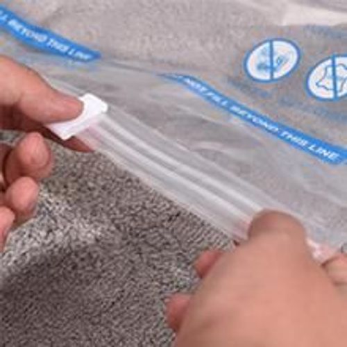 🔥HOT SALE🔥 COD！Electric vacuum pump for vacuum storage bags, comes with 12 extra-large vacuum storage bags.