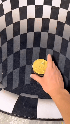 3D stereoscopic round carpet, dizzying illusion design, creative living room sofa mat, coffee table rug, entrance doormat, crystal velvet floor mat.