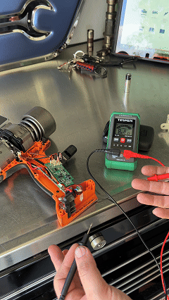 Fully Intelligent Digital Multimeter, Mini, Fully Automatic, 600V, No Gear Shifting Required