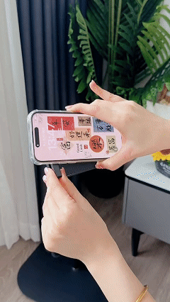 This hidden phone holder for your bedside is perfect for watching movies, TV shows, or live streams while lying in bed. It's suitable for both phones and tablets. A convenient stand that's a must-have for lazy people.