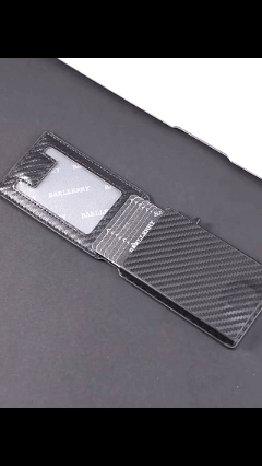 Men's carbon fiber small card holder, business style multi-card slot magnetic clasp card case, high-end feel ID and credit card holder.