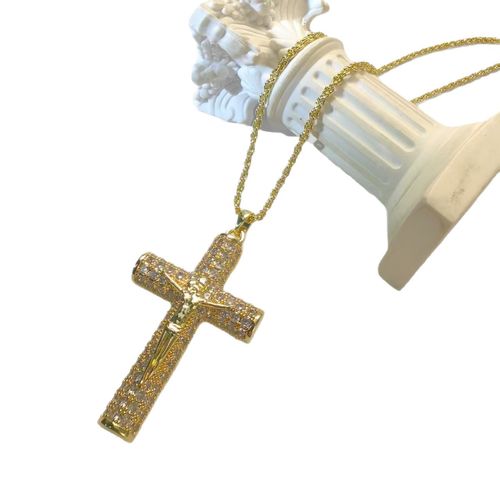 Popular large diamond-encrusted cross gold-plated Cuban chain necklace, a minimalist and stylish hip-hop fashion accessory