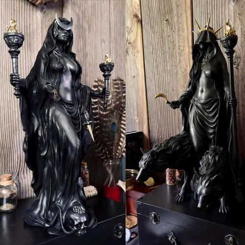Hekate Niktipolos The Witch of the Night Figurine