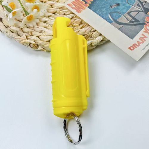 Portable outdoor self-defense spray for women