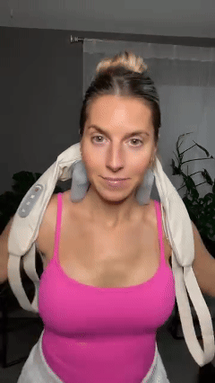 Neck massager with heat therapy, kneading, trapezius muscle massage, and shawl multi-functional electric neck and shoulder massager.